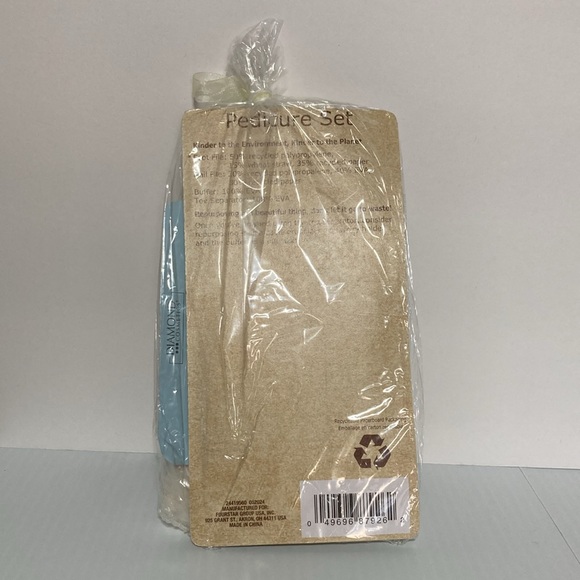 Pedicure Gift Set Rainbow Colorful Hand Fingernail and Foot File and Foot Soak - Picture 3 of 15